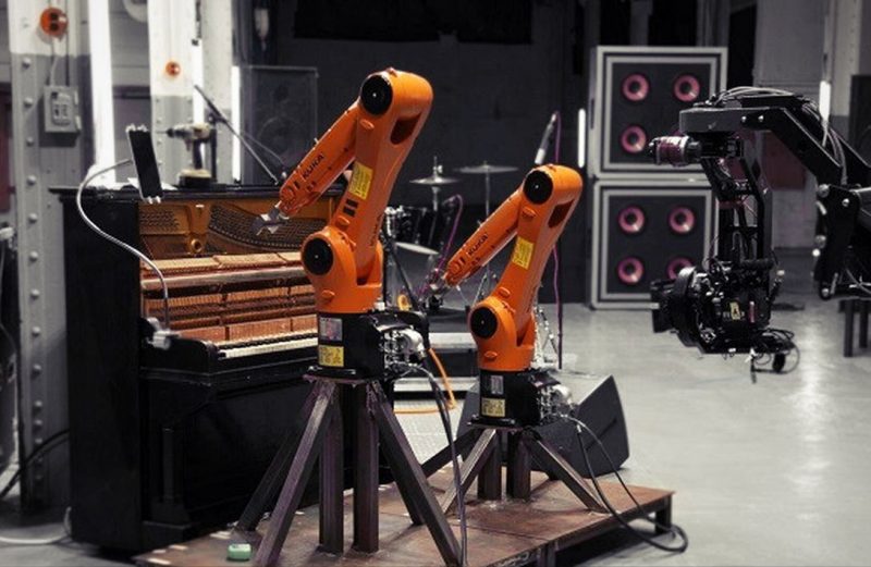 Keren, Musikus Ini Buat Album dengan Bantuan Robot